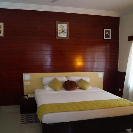 Hotel Badami Court Экстерьер фото