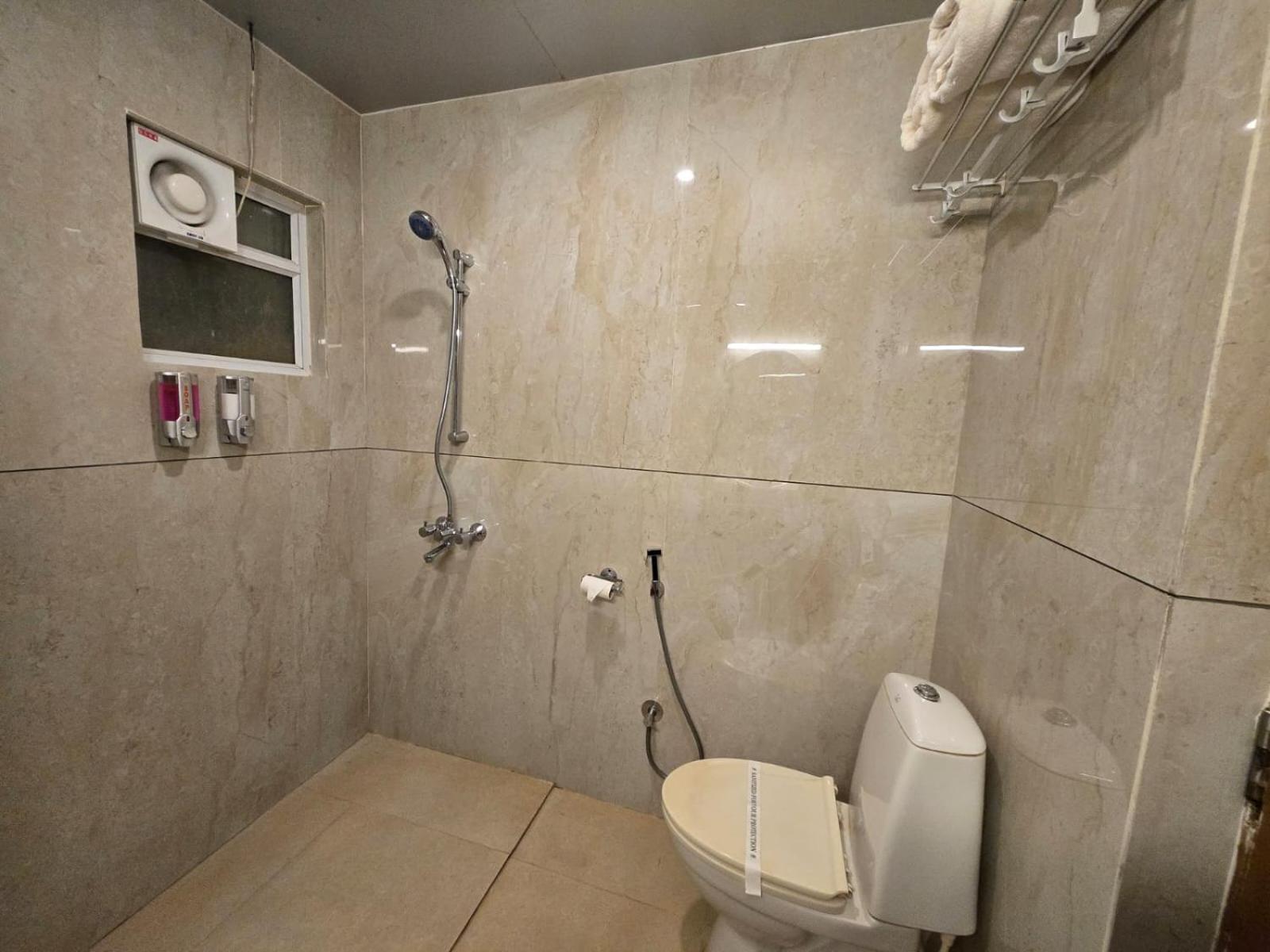 Hotel Badami Court Экстерьер фото