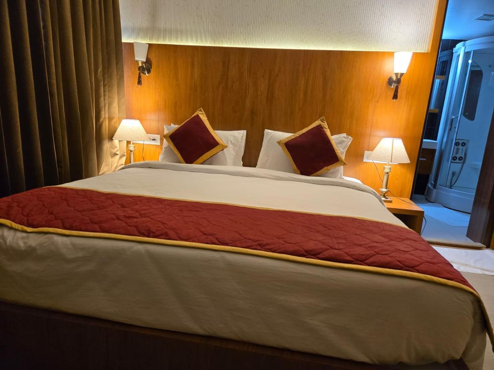 Hotel Badami Court Экстерьер фото