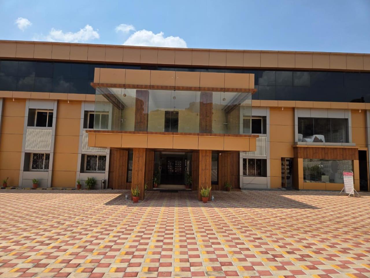 Hotel Badami Court Экстерьер фото