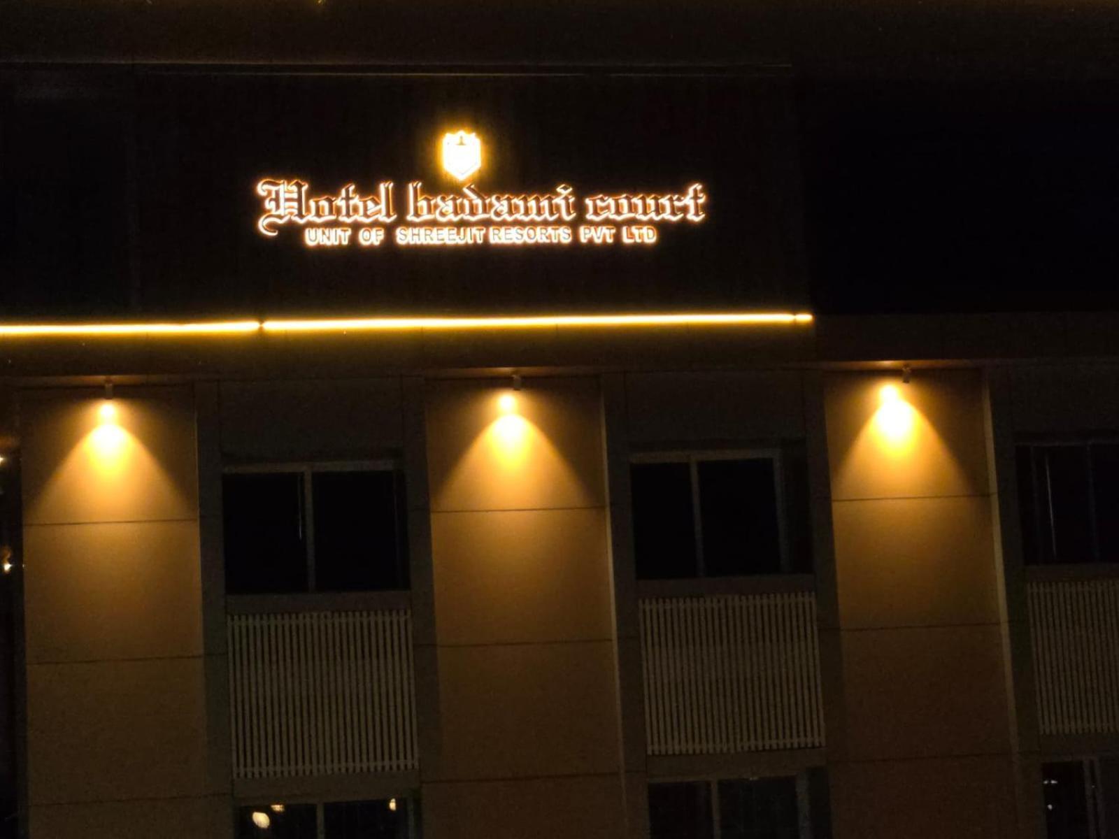Hotel Badami Court Экстерьер фото