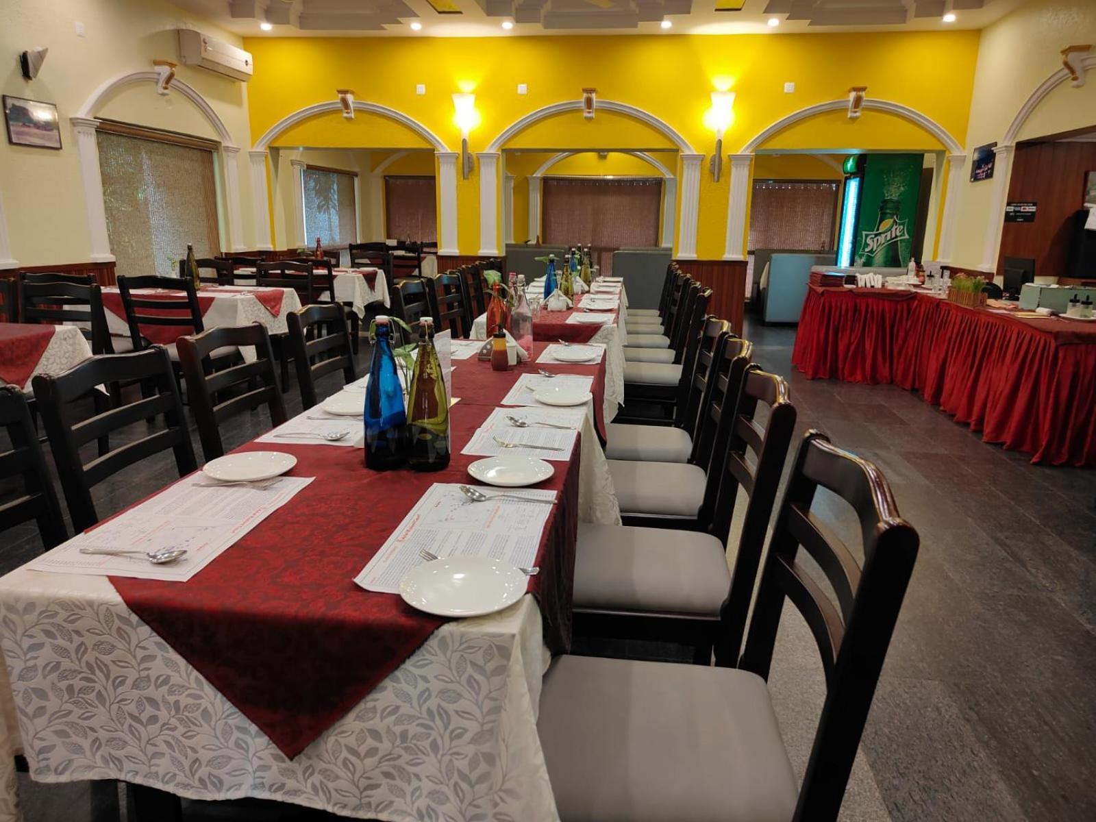 Hotel Badami Court Экстерьер фото