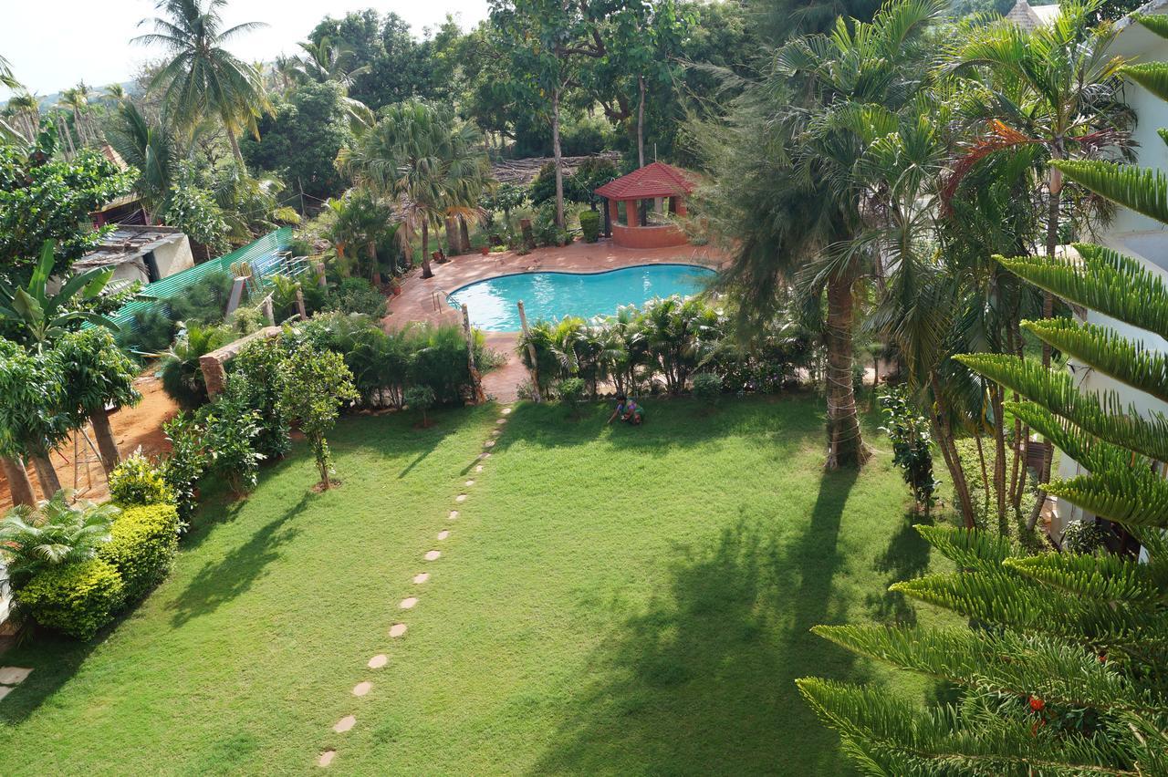 Hotel Badami Court Экстерьер фото