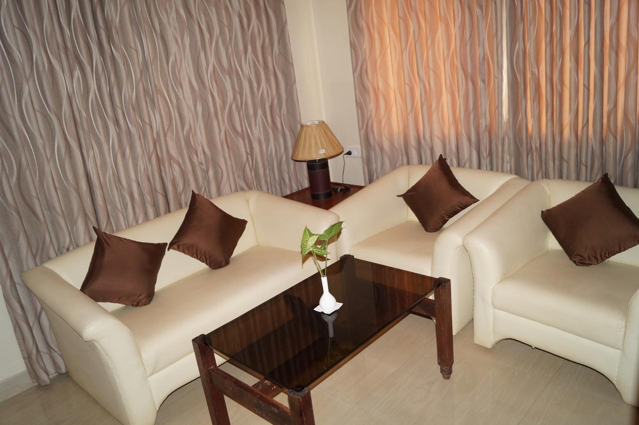 Hotel Badami Court Экстерьер фото