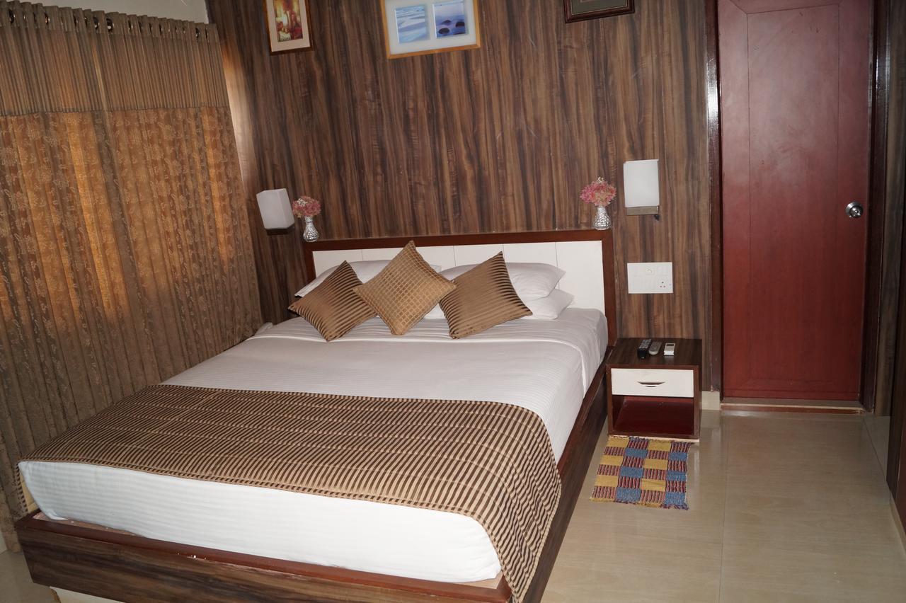 Hotel Badami Court Экстерьер фото