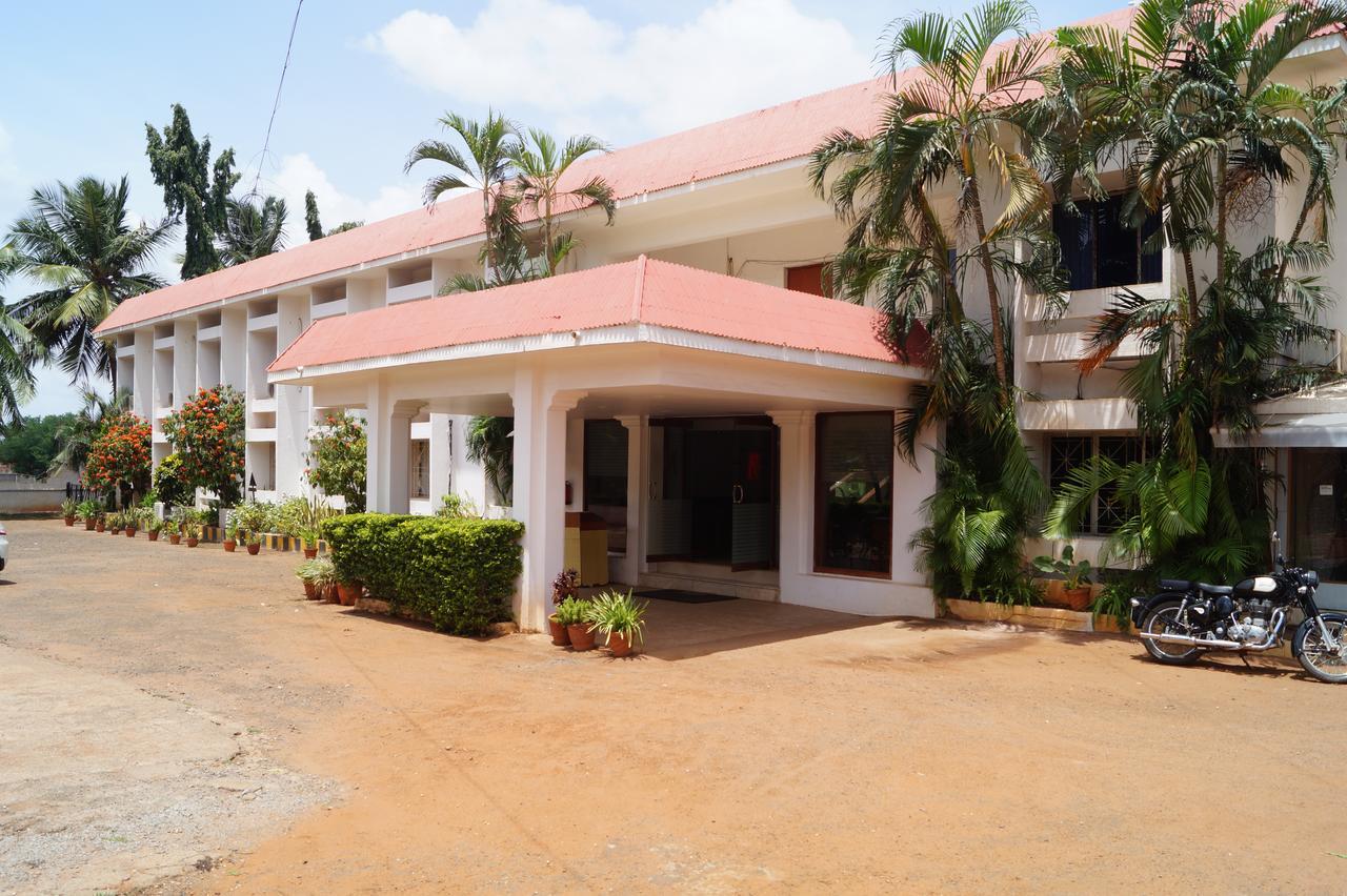 Hotel Badami Court Экстерьер фото