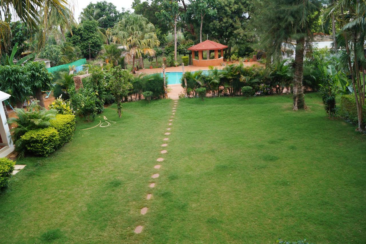 Hotel Badami Court Экстерьер фото