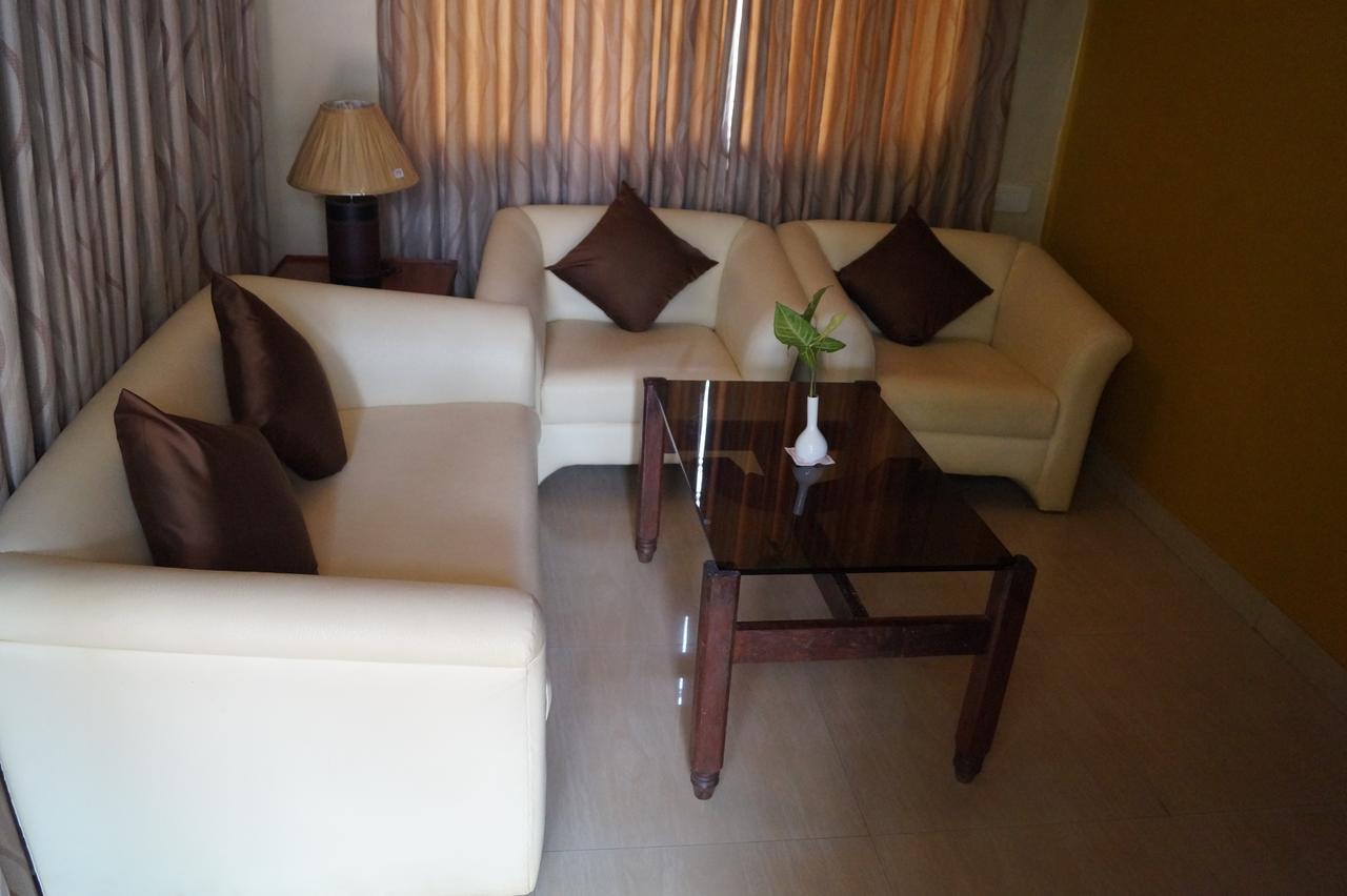 Hotel Badami Court Экстерьер фото